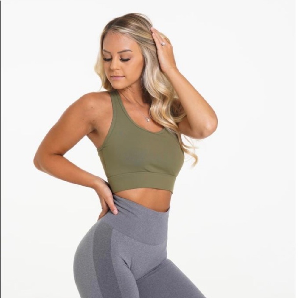 NVGTN Performance bra army green